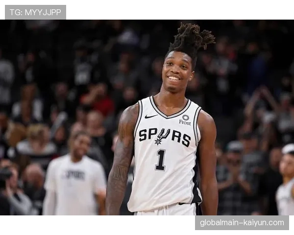 奥孔古右膝受伤出战成疑，老鹰内线轮换面临严峻考验